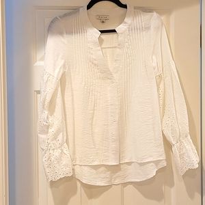 Stellah brand light feminine blouse